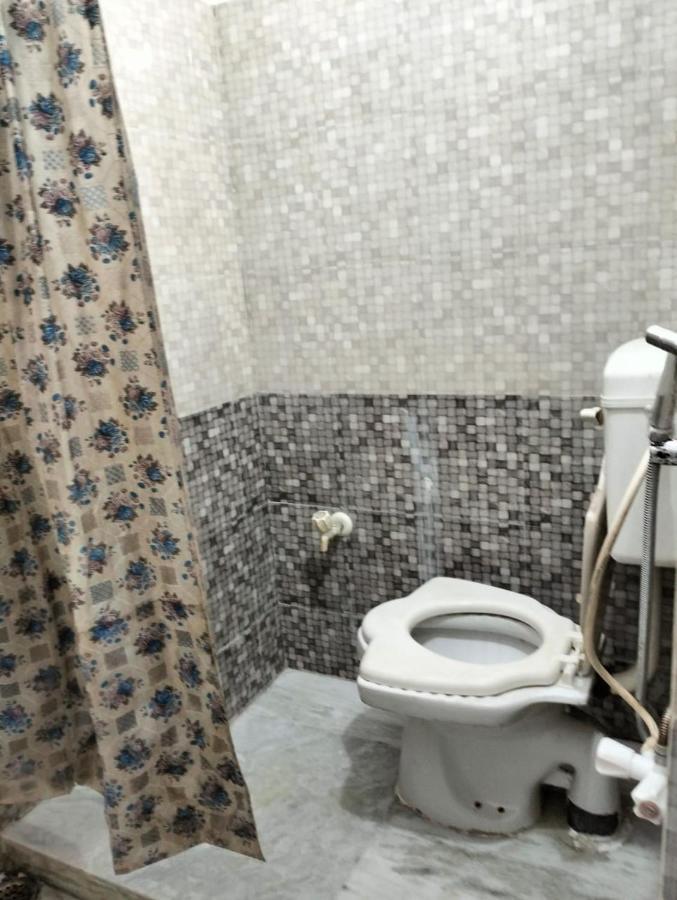 Darbar Homestay Гая Екстериор снимка